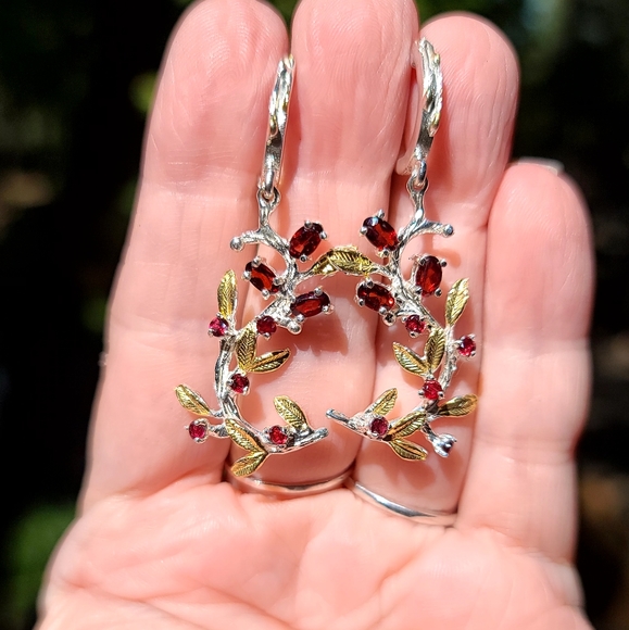 Gorgeous Garnet & Rhodolite sterling & gold floral chandelier earrings - Picture 5 of 6